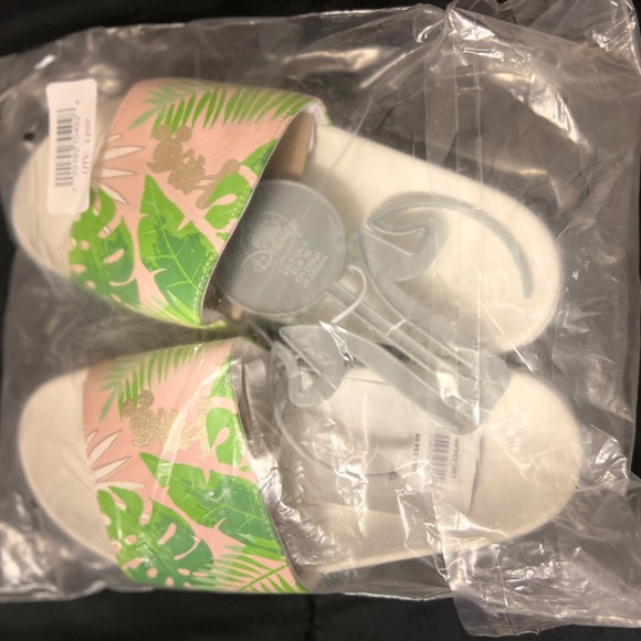 Mickey Disney Official Tropical Slides - Picture 2 of 4